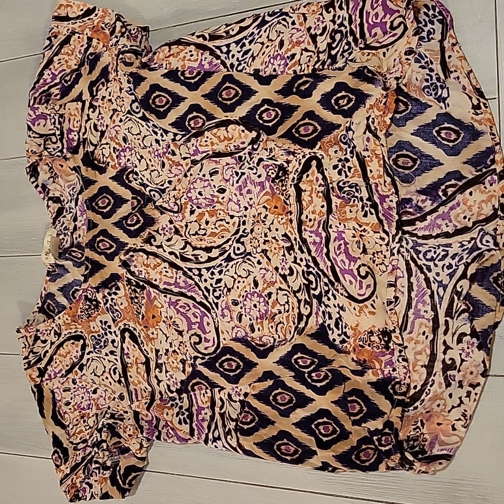 Belle Du Jour short sleeve patterned crop tee silk like tee shirt blouse